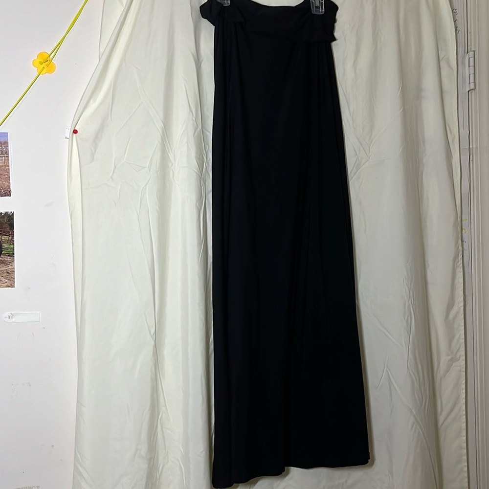 Black long skirt